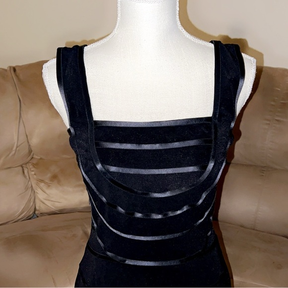 TADASHI SHOJI Bodycon Mini Dress - Picture 3 of 6